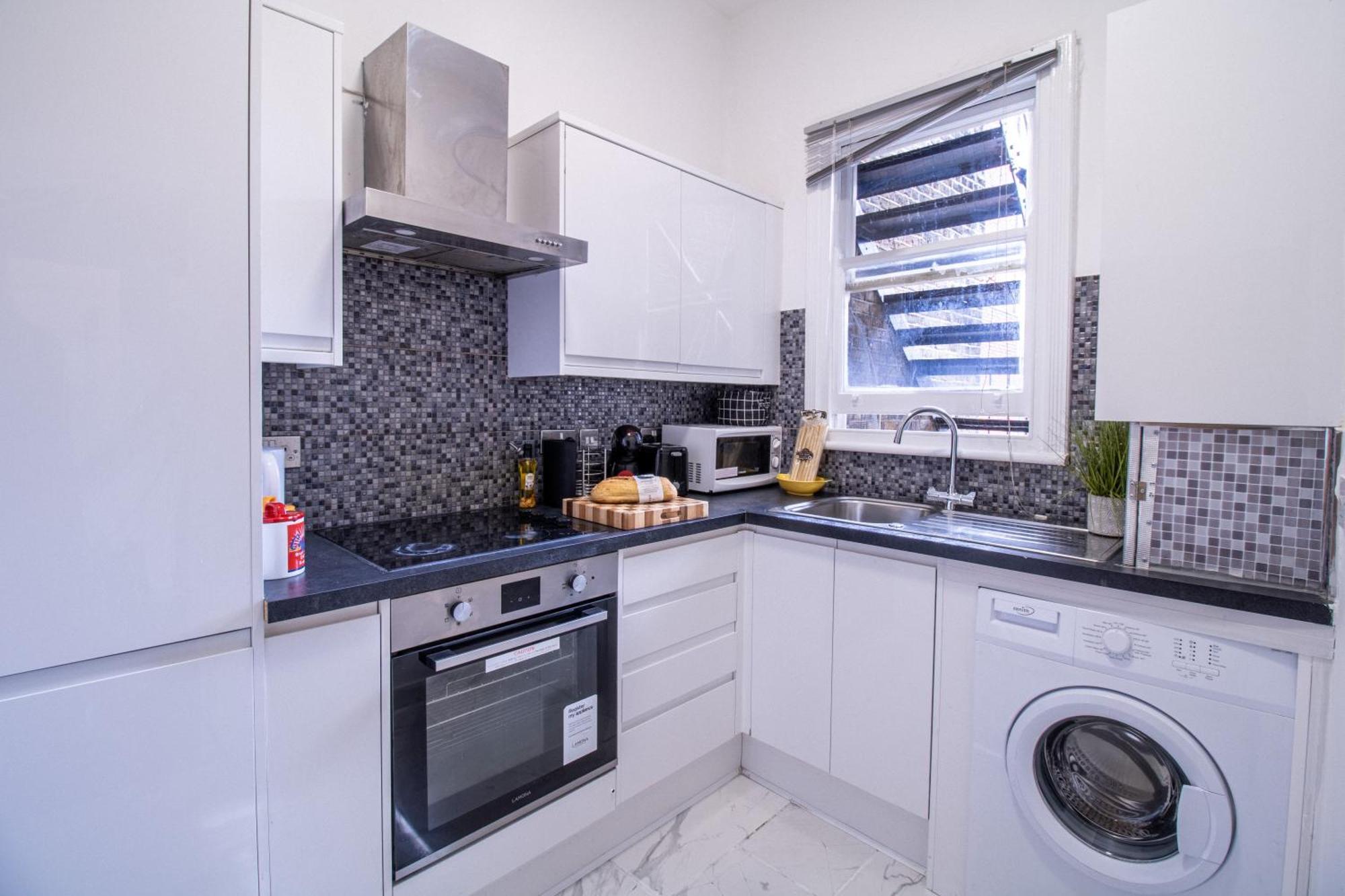Luxurious Apartments On Oxford Street London Exterior photo